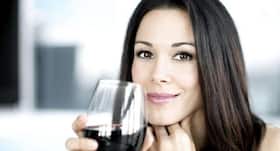 Make your smile 'contagious' with an alcoholic drink Make your smile 'contagious' with an alcoholic drink