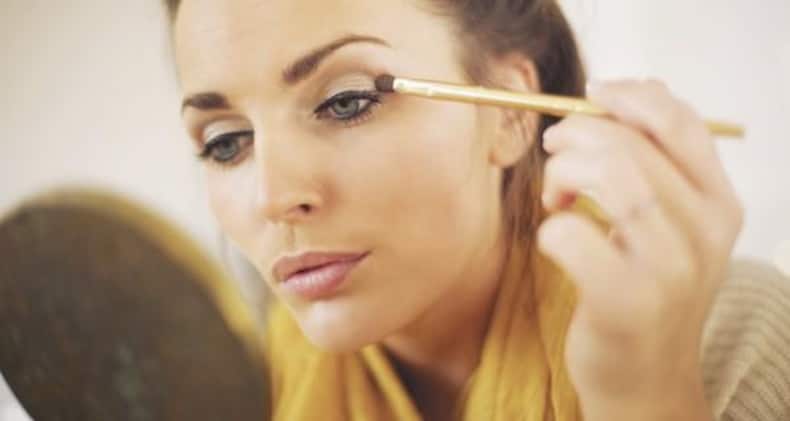 9 ways to ensure your make-up lasts longer
