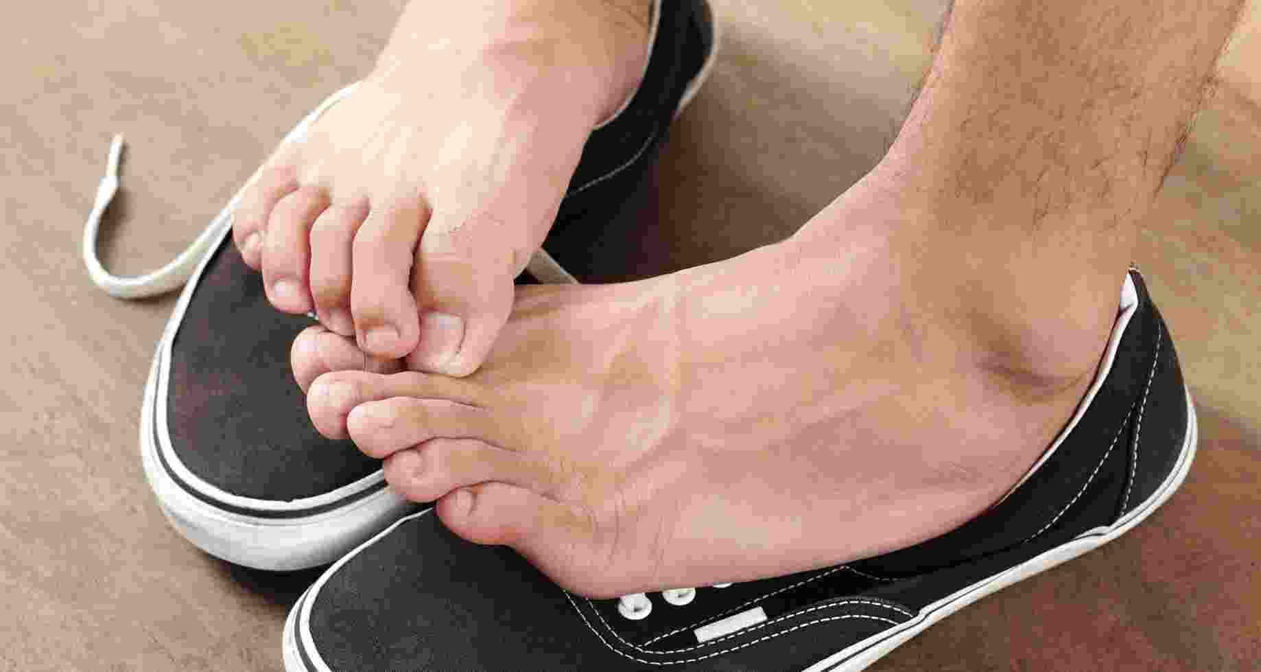 Itchy red spots on feet | Mumsnet