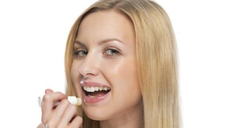 9 ways to ensure your make-up lasts longer
