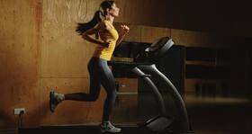 Combining virtual reality and treadmill training may prevent falls in elderly