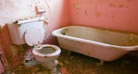 World Toilet Day 2014: 88% Indians find toilets at railway stations the dirtiest