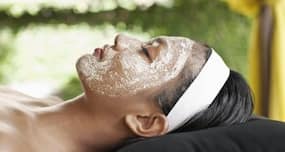 Get rid of unwanted hair permanently with this raw papaya pack