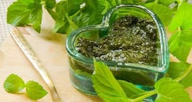 Tasty green chutney for your sandwiches and chaats