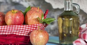 Apple cider vinegar -- a home remedy for whiter teeth