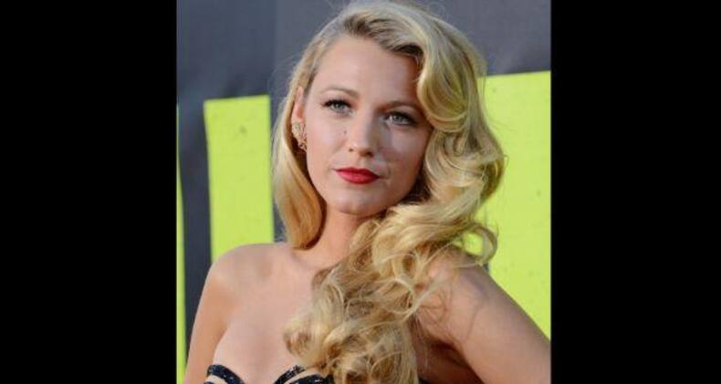14 celebs who carry off the red lipstick look with oomph!
