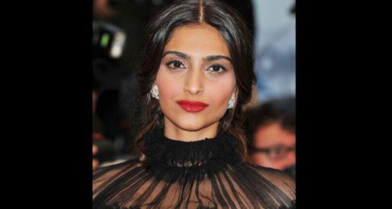 14 celebs who carry off the red lipstick look with oomph!