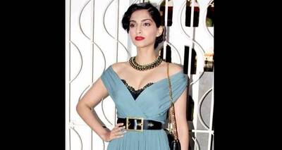 Sonam Kapoor's step-by-step make-up guide for a cocktail party look