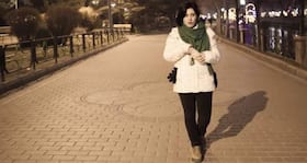 Is a night walk better than a morning walk?