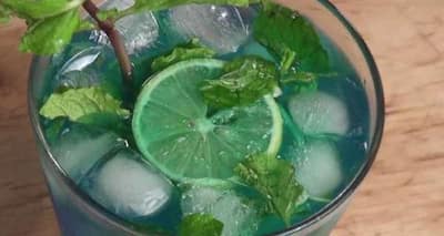 Healthy mocktail recipe: Blue curacao lemonade