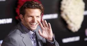 How Bradley Cooper bulked up for 'American Sniper' naturally