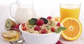 Oats, Cornflakes VS Idlis, Poha, Parantha -- which breakfast options are better?