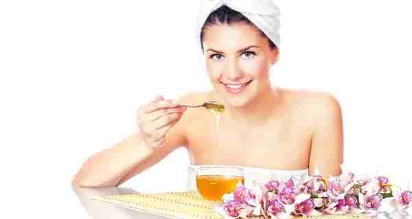 6 home-made honey packs to nourish your skin and hair
