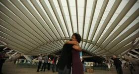 Bizarre! Little brother's amnesia cured by a hug