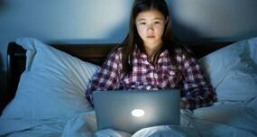 Is your teen addicted to the computer? His bone health is at risk