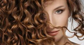 5 on-the-go hairstyles for curly hair