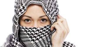 Why you should cover your face and hair with a scarf when you travel