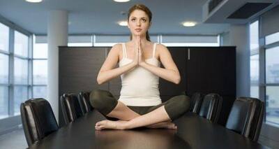Try this 3 minute office chair workout for a flat belly
