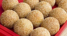 Makar Sankranti healthy recipe: Til-Gur Laddu Makar Sankranti healthy recipe: Til-Gur Laddu