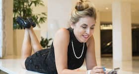 How to tie a top-knot hairstyle How to tie a top-knot hairstyle