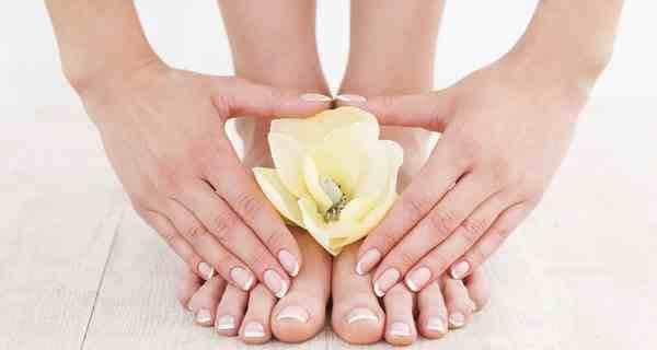 Amazing Home Remedies To Treat Brittle Nails - Boldsky.com