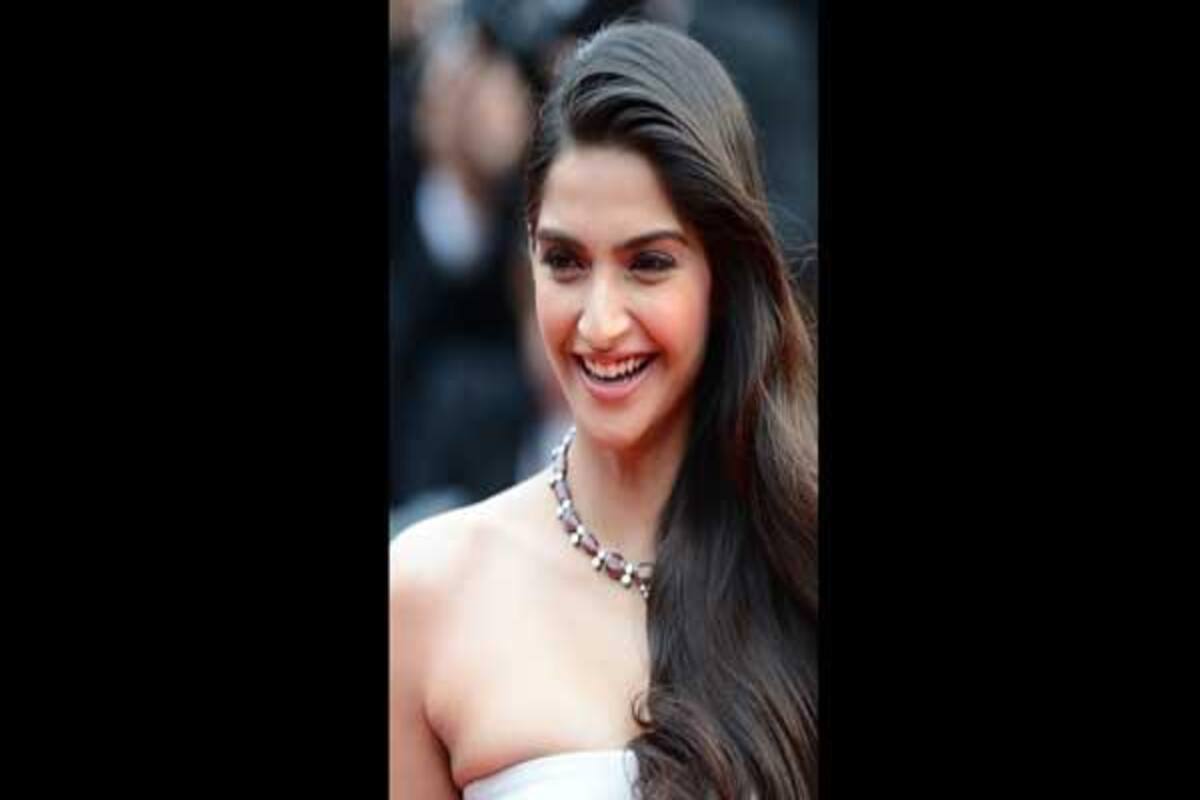 Sonam Kapoor Discharged From Hospital After Being Treated For Swine Flu Thehealthsite Com It has the following 2 major forms: thehealthsite com