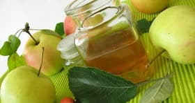 Moisturise dry, dull hair with apple cider vinegar and eggs