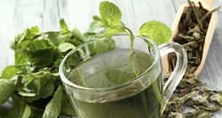 Home remedy for clear skin -- Green tea face mask