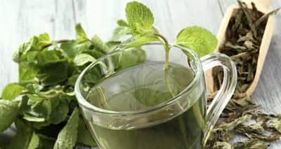 Home remedy for clear skin -- Green tea face mask