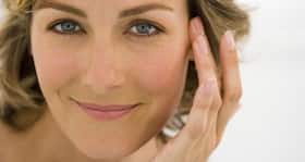 Cover dark circles with red lipstick!