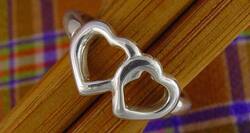 How to shine your silver jewellery naturally