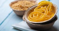 How many calories does jalebi have?