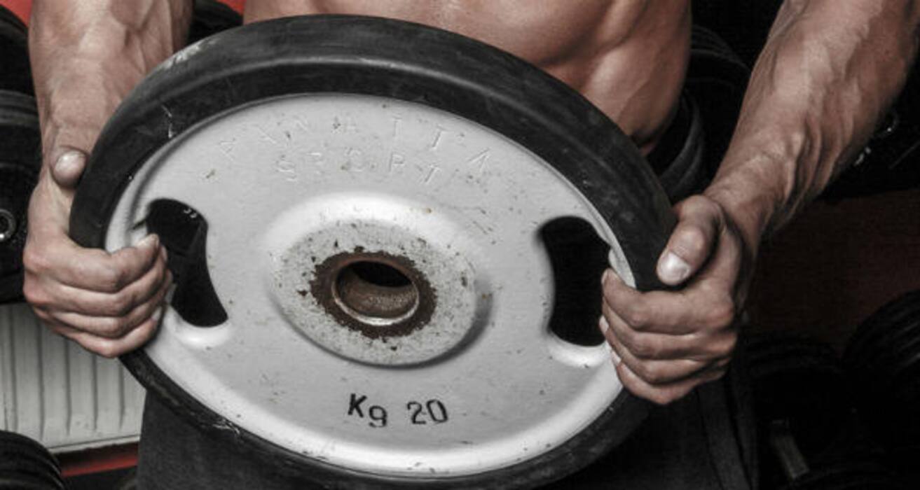5 variations of squats for killer legs!