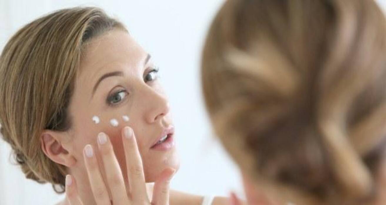 Daily beauty tip: Your day and night skincare routine in 10 steps (Slide Show)