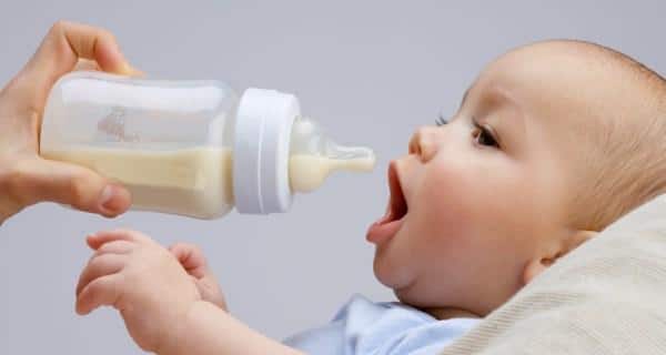 mother milk bottle feeding