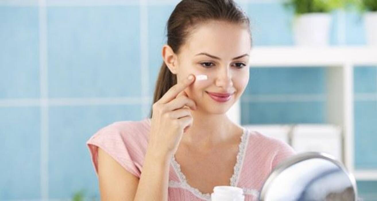 Daily beauty tip: Your day and night skincare routine in 10 steps (Slide Show)