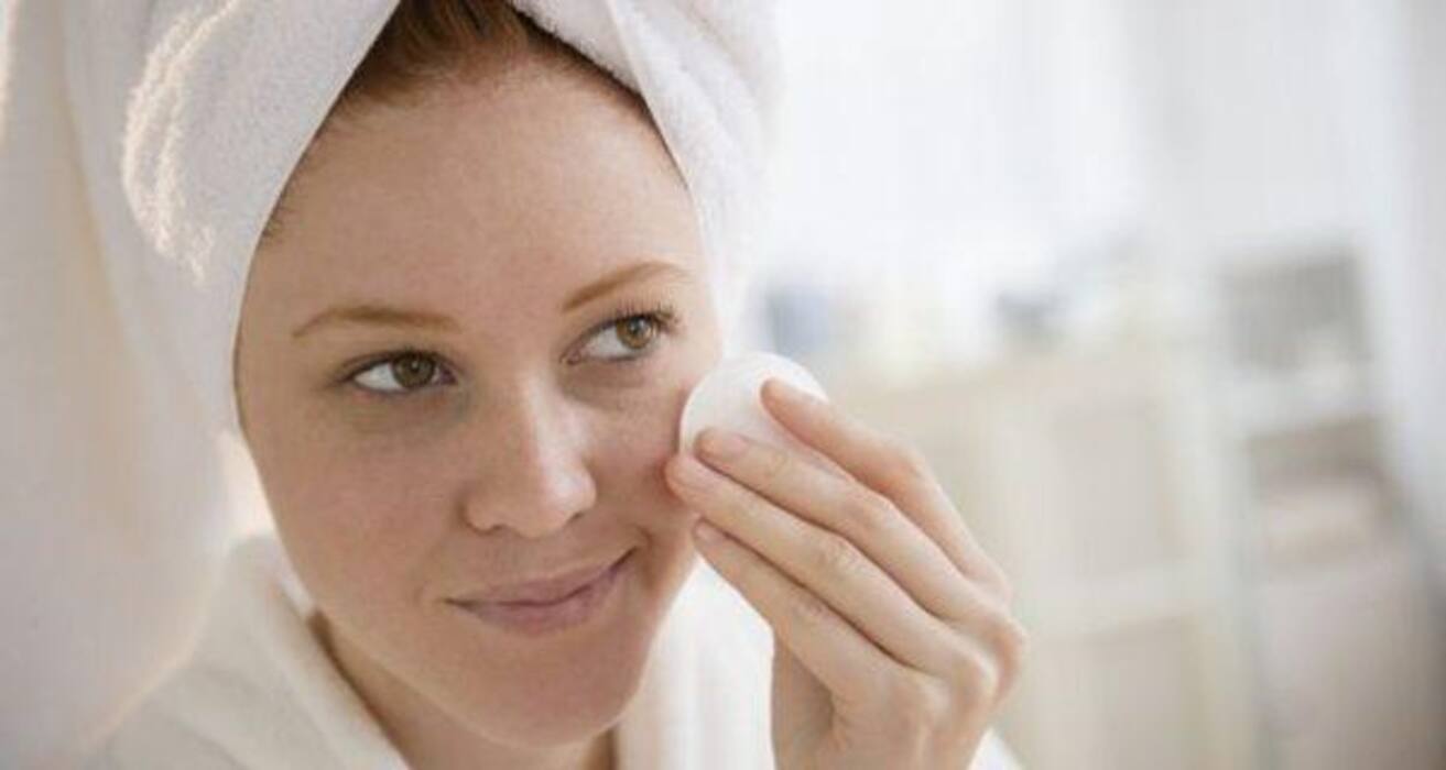 Daily beauty tip: Your day and night skincare routine in 10 steps (Slide Show)