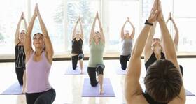 Common yoga mistakes beginners MUST avoid Common yoga mistakes beginners MUST avoid