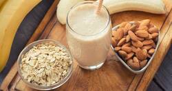Start your day with this healthy banana and almond smoothie