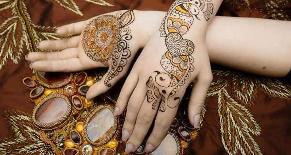 Eid ul Fitr 2021 Mehndi Design: मेंहंदी के बिना अधूरा है ईद का त्योहार,  देखें 5