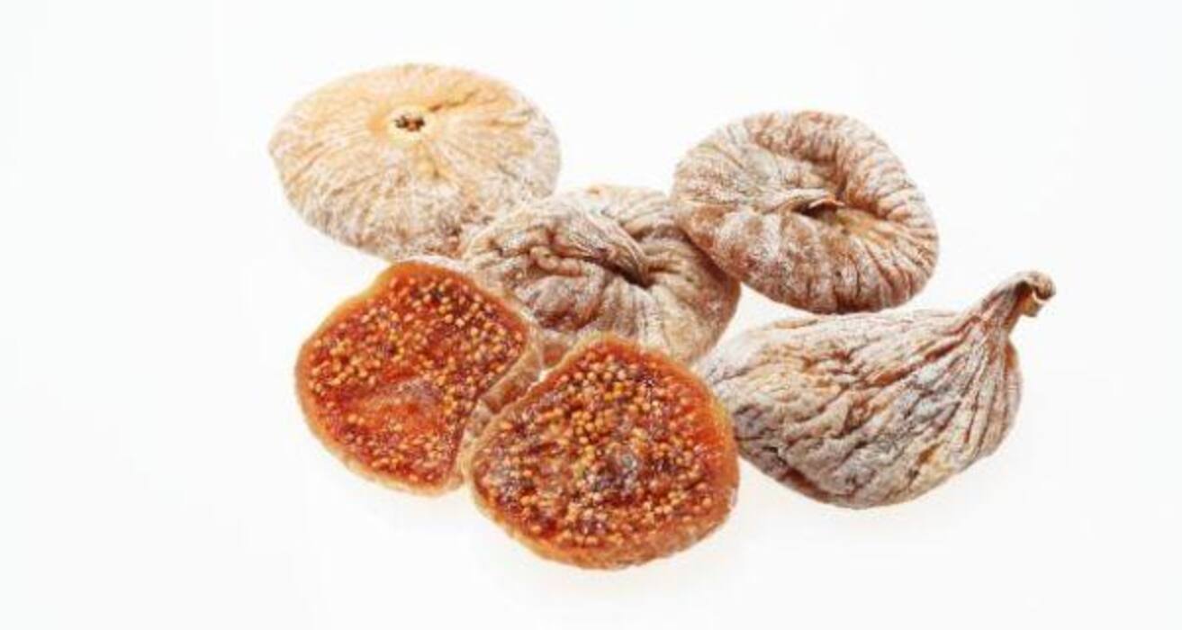 7 dry fruits and nuts you MUST eat everyday!