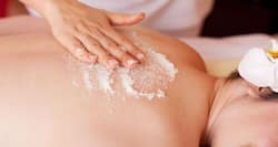 Acne no more! Here's a DIY natural, moisturising scrub (Video)