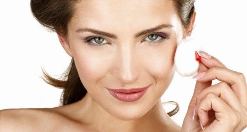 9 ways to use coconut water for better health and beauty