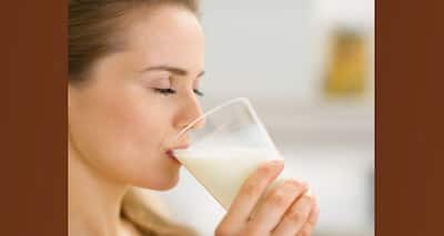 Can drinking warm milk before bed help you sleep? | TheHealthSite.com