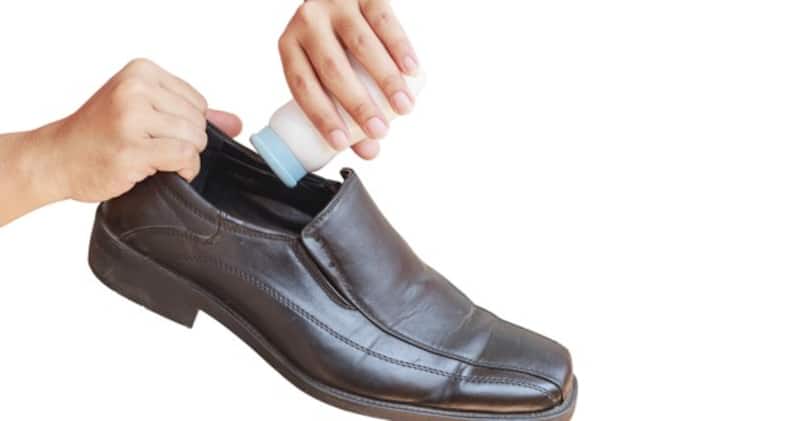 5 beauty hacks with baby powder