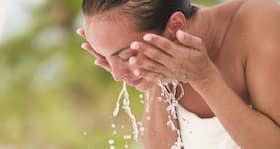Is it necessary to wash my face in the morning? (Query)