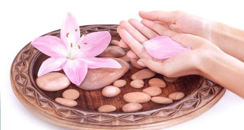 Pamper your hands with these 5 manicures