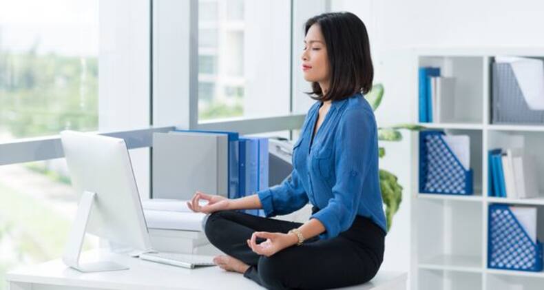 5 office yoga poses to prevent diabetes