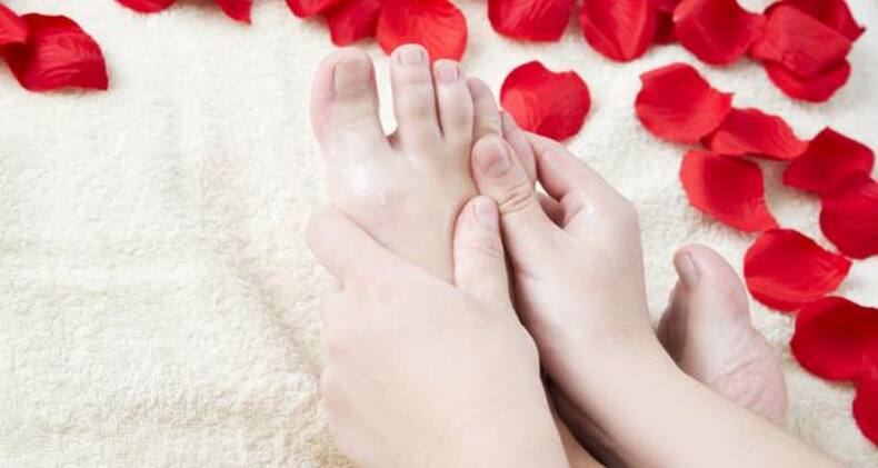Step-by-step guide for salon-perfect pedicure at home