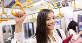 Travel a lot? Follow these 8 expert tips to prevent backache!